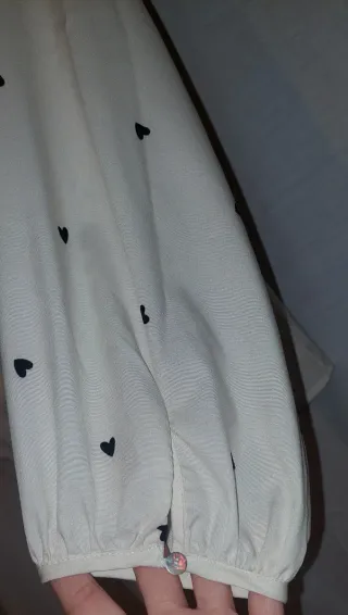 Blusa Nido Abeja estampado Corazones ,Talla S