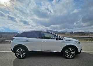 Peugeot 3008 Hybrid4 300 eat8 impecable