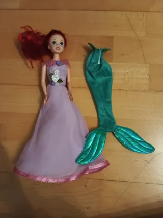 Muñeca Ariel Princesa Disney con cola sirena
