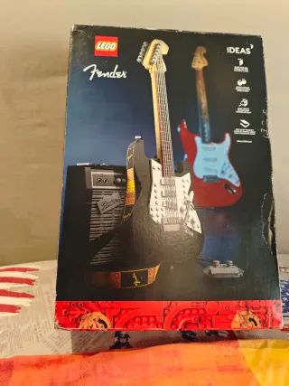 LEGO 21329 Fender Stratocaster