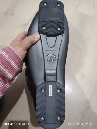 Botas de esquí Nordica grises y rojas