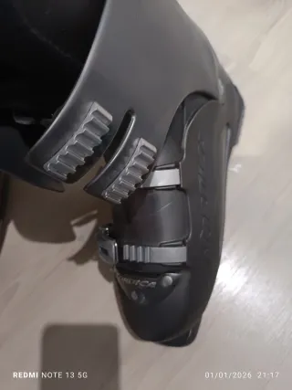 Botas de esquí Nordica grises y rojas