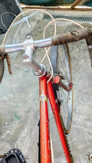 Bicicleta de carretera Peugeot Roja