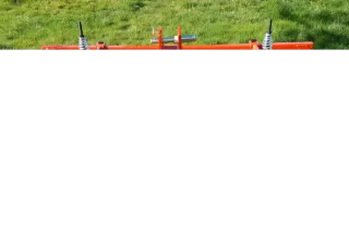 Cultivador 9 brazos y rodillo.