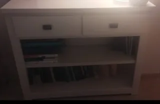 Aparador y repisa muy nuevos blancos madera maciza