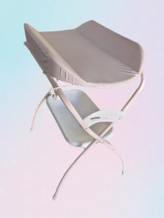 Bañera con cambiador de bebé plegable