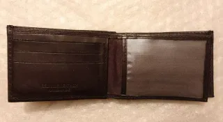 Cartera de cuero negra hecha a mano