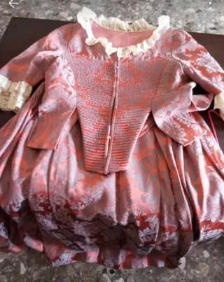 Vestido de fallera rosa y morado