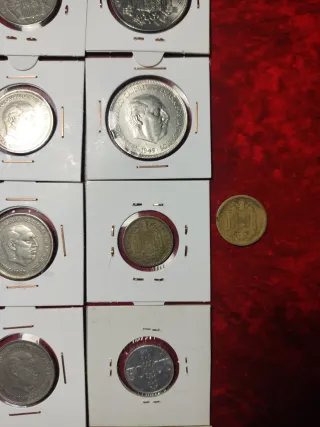 11 monedas antiguas de Franco algunos años escasos