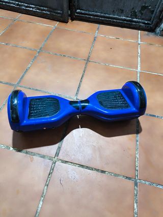 Patinete eléctrico azul