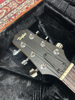 Guitarra Eléctrica Taylor Cuerpo Sólido
