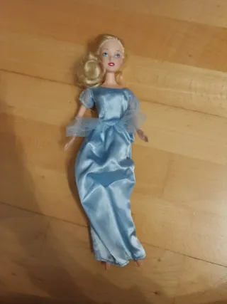 Muñeca Cenicienta Princesa Disney