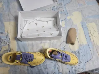 Nike Air Force 1 Kobe Amarillas y Moradas