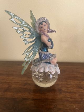 Fata delle Nevi su sfera di cristallo