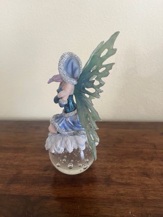 Fata delle Nevi su sfera di cristallo