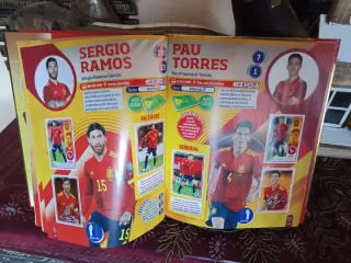 2 ALBUMES SELECCIÓN ESPAÑOLA FUTBOL