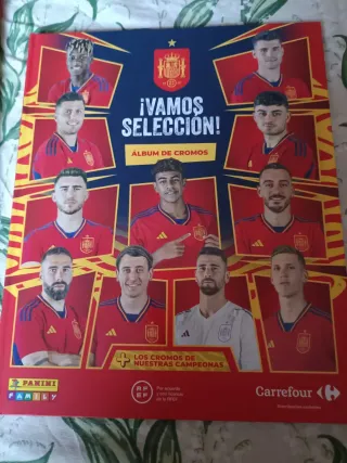 2 ALBUMES SELECCIÓN ESPAÑOLA FUTBOL