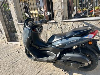 Yamaha NMAX 125