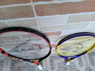 Raquetas de Tenis Dunlop. Las dos 48€. Una 25€