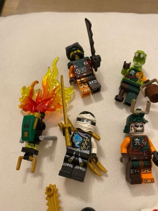 Lote Figuras y accesorios  Lego Ninjago