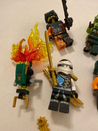 Lote Figuras y accesorios  Lego Ninjago