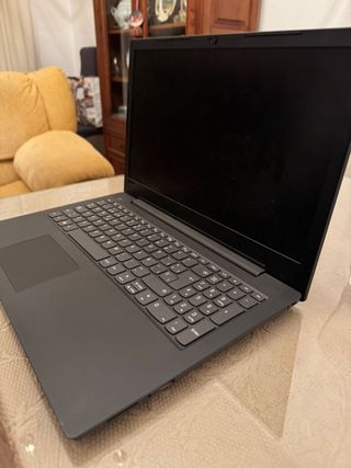 Portátil Lenovo V130 Negro
