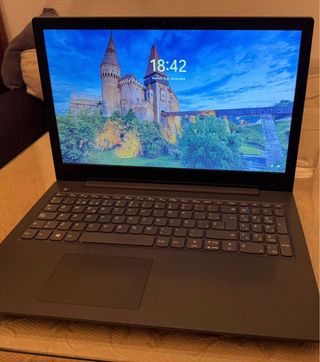 Portátil Lenovo V130 Negro