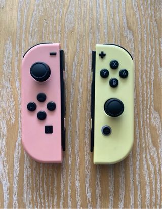 Joycons rosa y amarillo Nintendo Switch