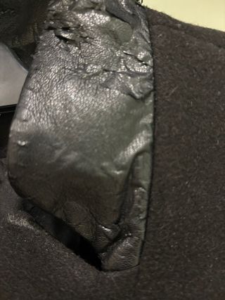 Abrigo H&M Negro con detalles polipiel