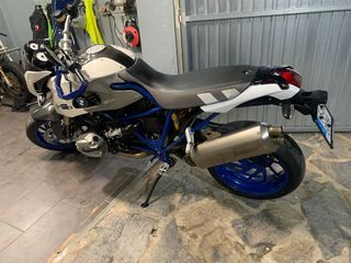 BMW HP2 Megamoto