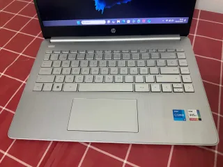 Portátil HP 14s-dq4xxx 512GB Argento