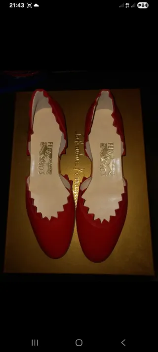 Scarpe Ferragamo Rosse mai usate nuove