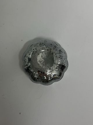 Decoración para anillos plateada