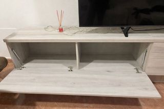 Mesa, aparador y mueble de TV a juego
