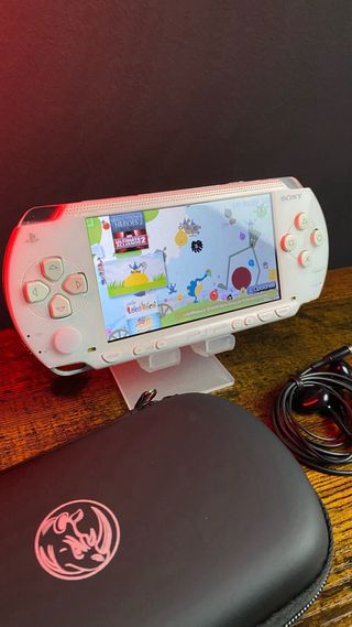 PSP 1004 Bianca + 128GB + Pacco Completo