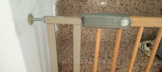 Puerta de seguridad para escaleras