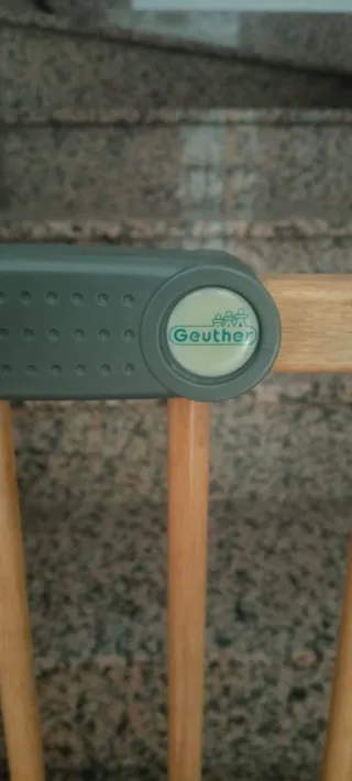 Puerta de seguridad para escaleras