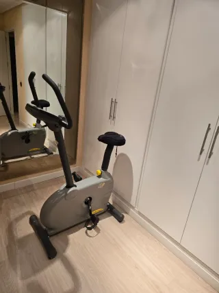 Bicicleta Estática BH Fitness Proaction