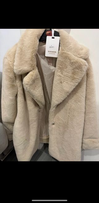 Abrigo de pelo beige talla S