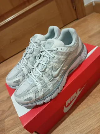 Nike P6000 Gris y Blanco
