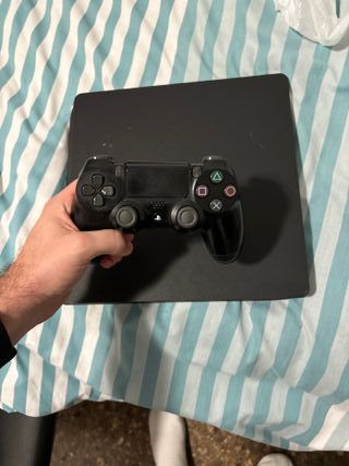 Consola Sony PS4 Negra
