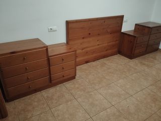 Conjunto cabecero y 2 mesitas de madera dobles