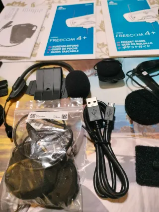 Cardo Freecom 4+ Bluetooth. Lote completo.