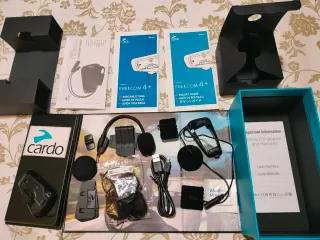 Cardo Freecom 4+ Bluetooth. Lote completo.