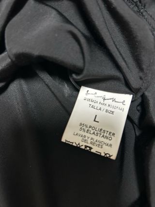 Falda corta con lentejuelas