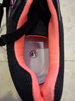 Zapatillas deportivas negras y rosas talla 41