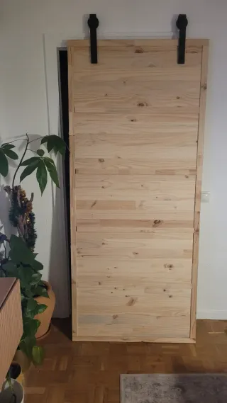 2 Puertas corredera de madera + riel