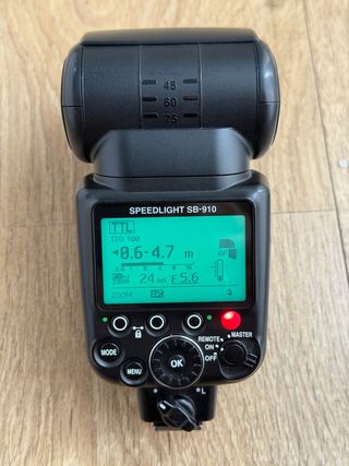 Nikon Speedlight SB-910 Flash