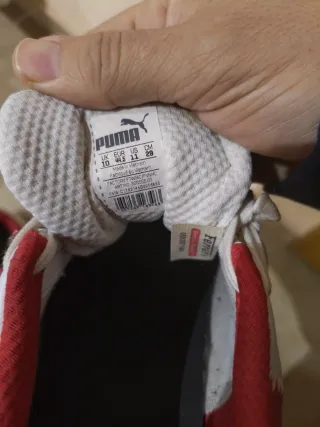 Zapatillas Puma Ferrari Blancas y Rojas. Nuevas