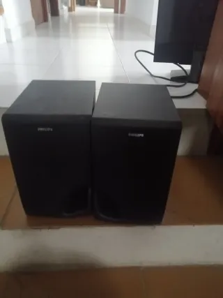 Altavoces Philips Negros